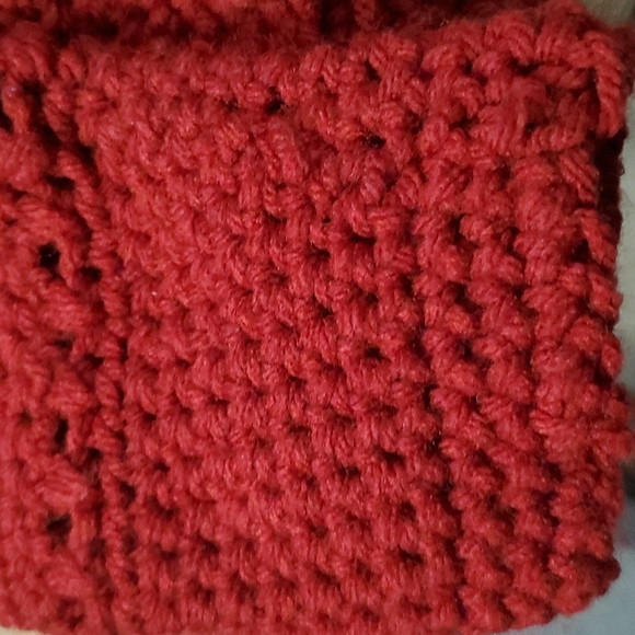 Knited Hat/Gloves - Picture 5 of 5